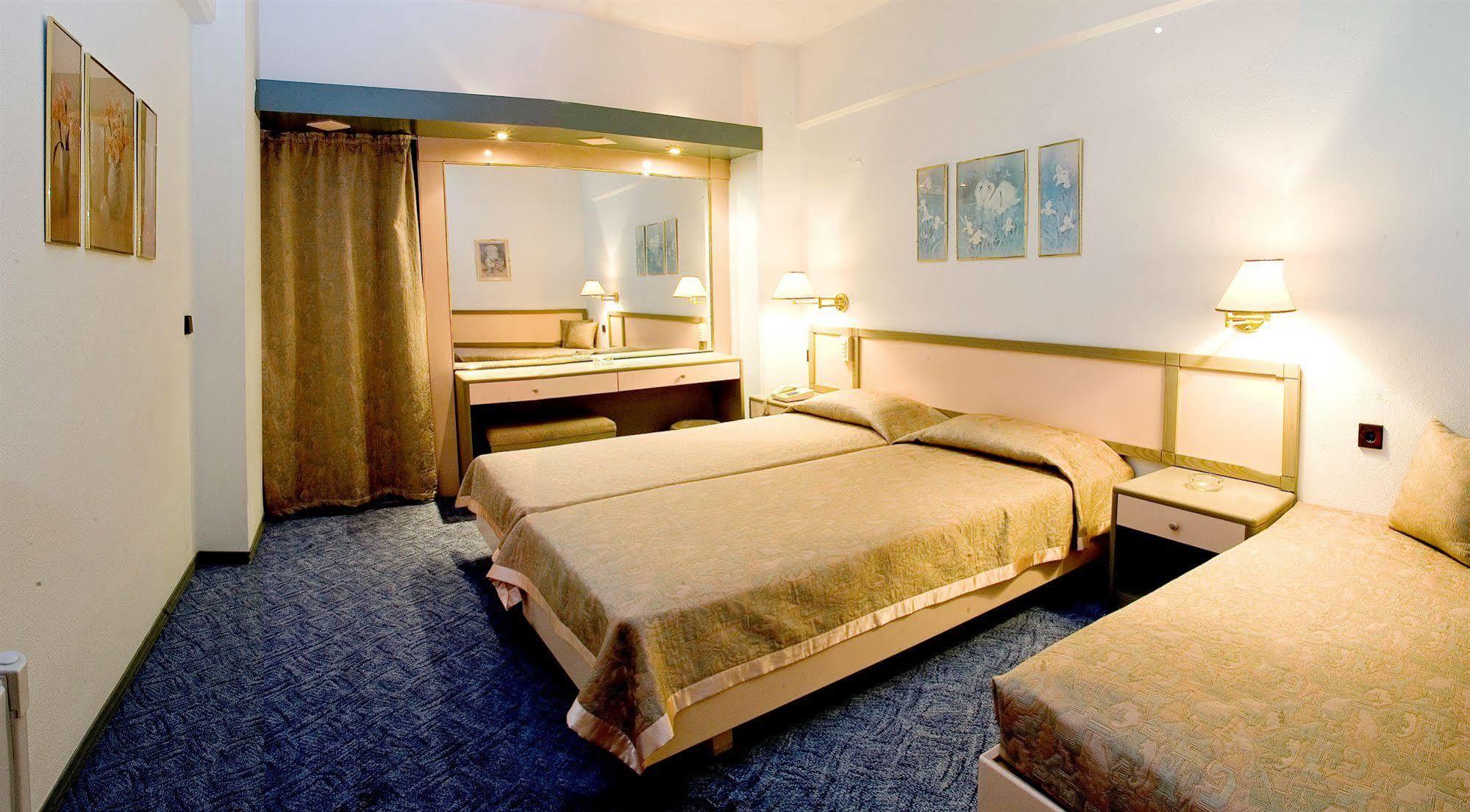 Rainbow Hotel Rhodes City Buitenkant foto